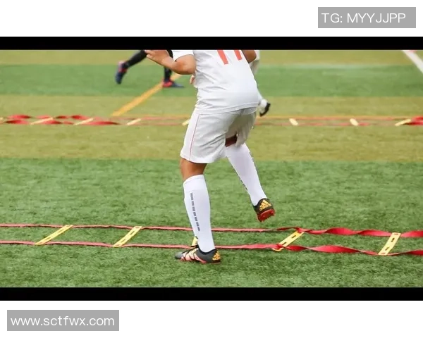 日本足球明星日常训练揭秘：从晨跑到战术演练的全方位训练生活