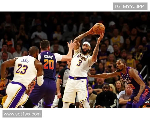 湖人队的足球明星是谁他们在球场上的表现如何引人关注 湖人队的足球明星是谁他们在球场上的表现如何引人关注